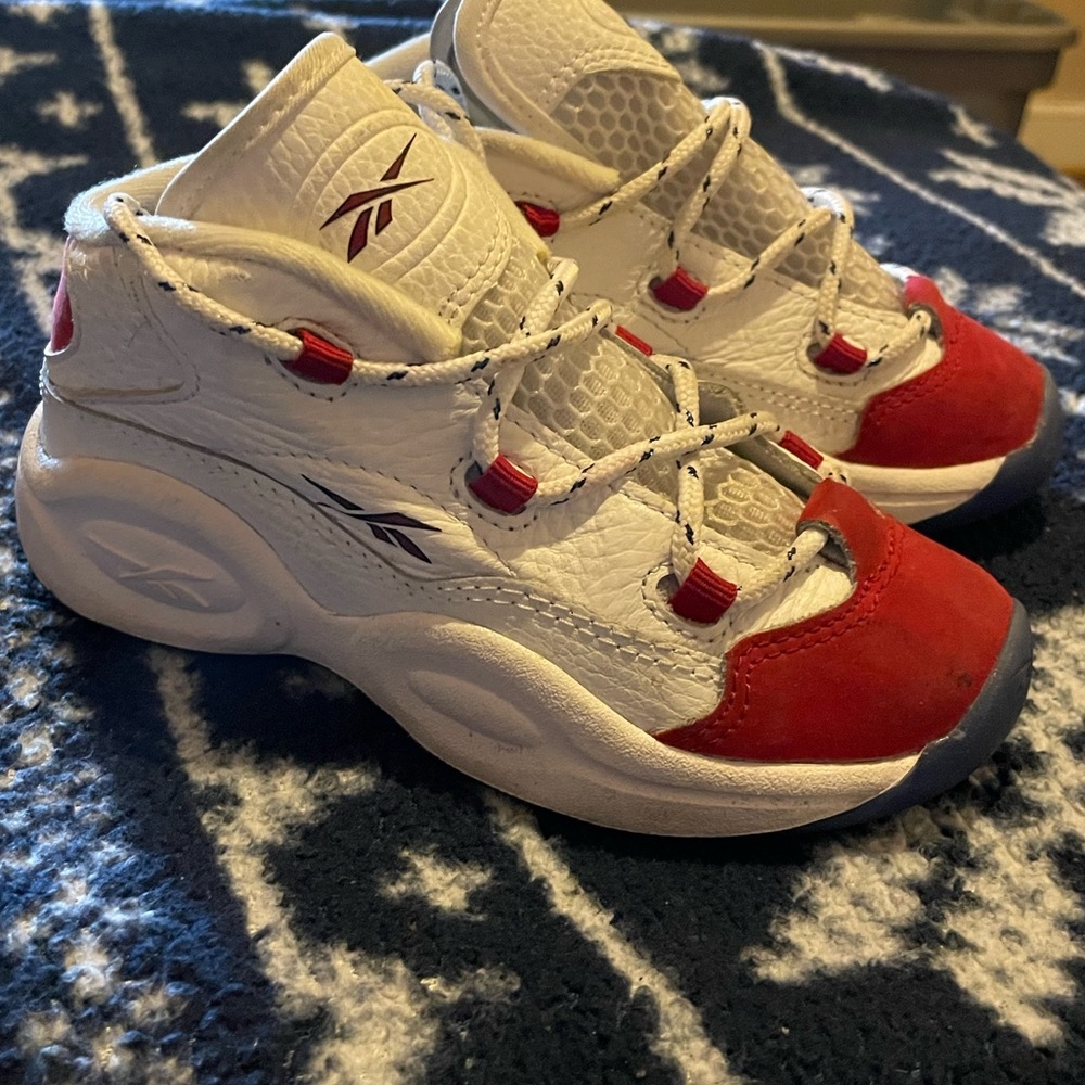 Rebok red toe